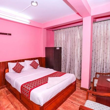 Hotel Plumeria Inn Kathmandu Exterior foto