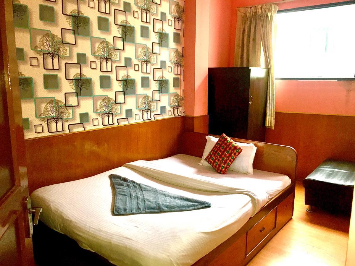 Hotel Plumeria Inn Kathmandu Exterior foto