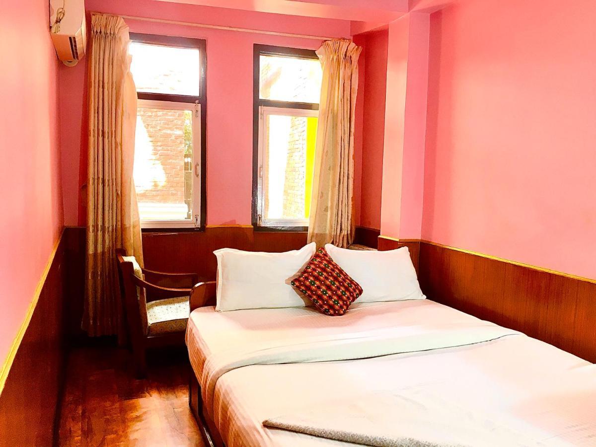 Hotel Plumeria Inn Kathmandu Exterior foto
